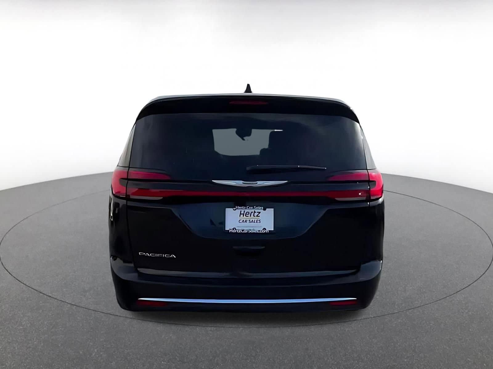 Thumbnail: 2025 Chrysler Pacifica - 12