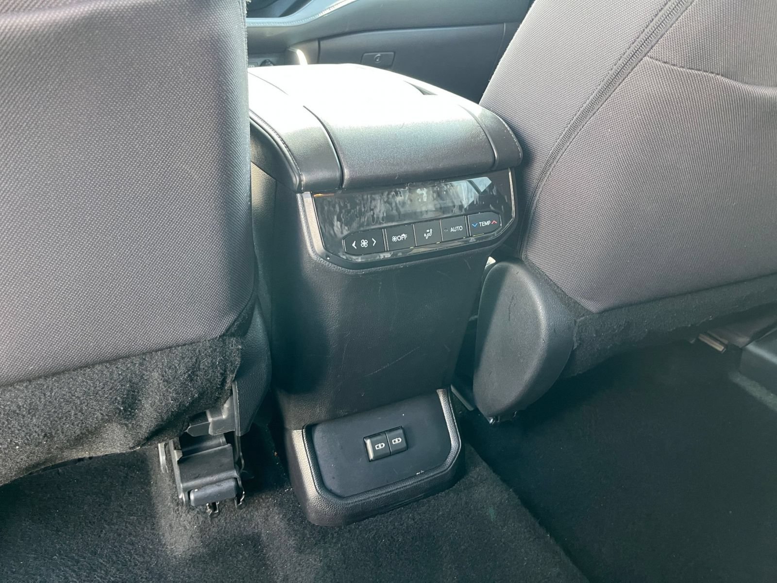 Thumbnail: 2025 Toyota Highlander - 20