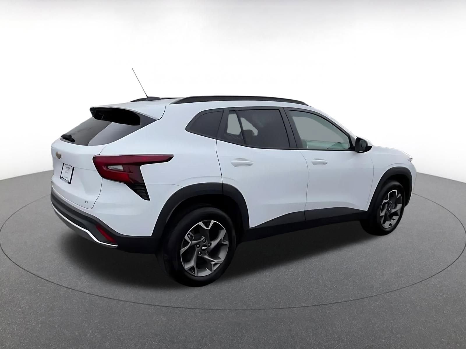 Thumbnail: 2025 Chevrolet Trax - 15