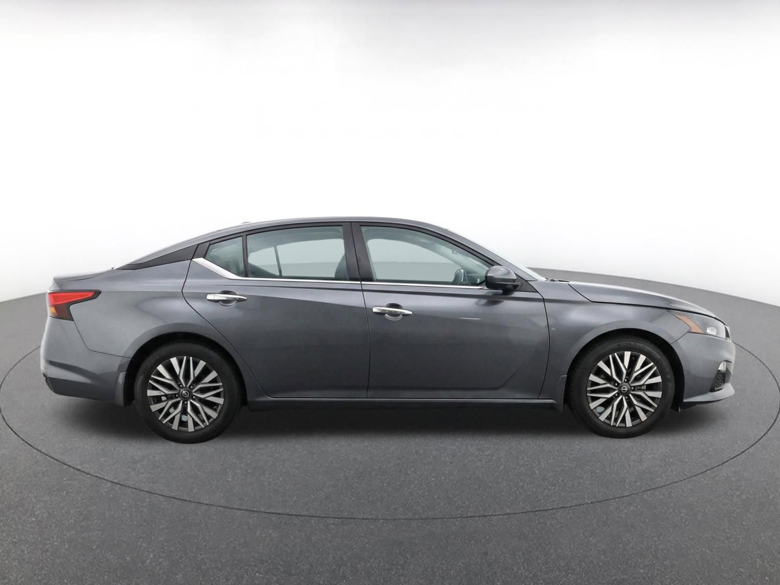 Thumbnail: 2025 Nissan Altima - 10