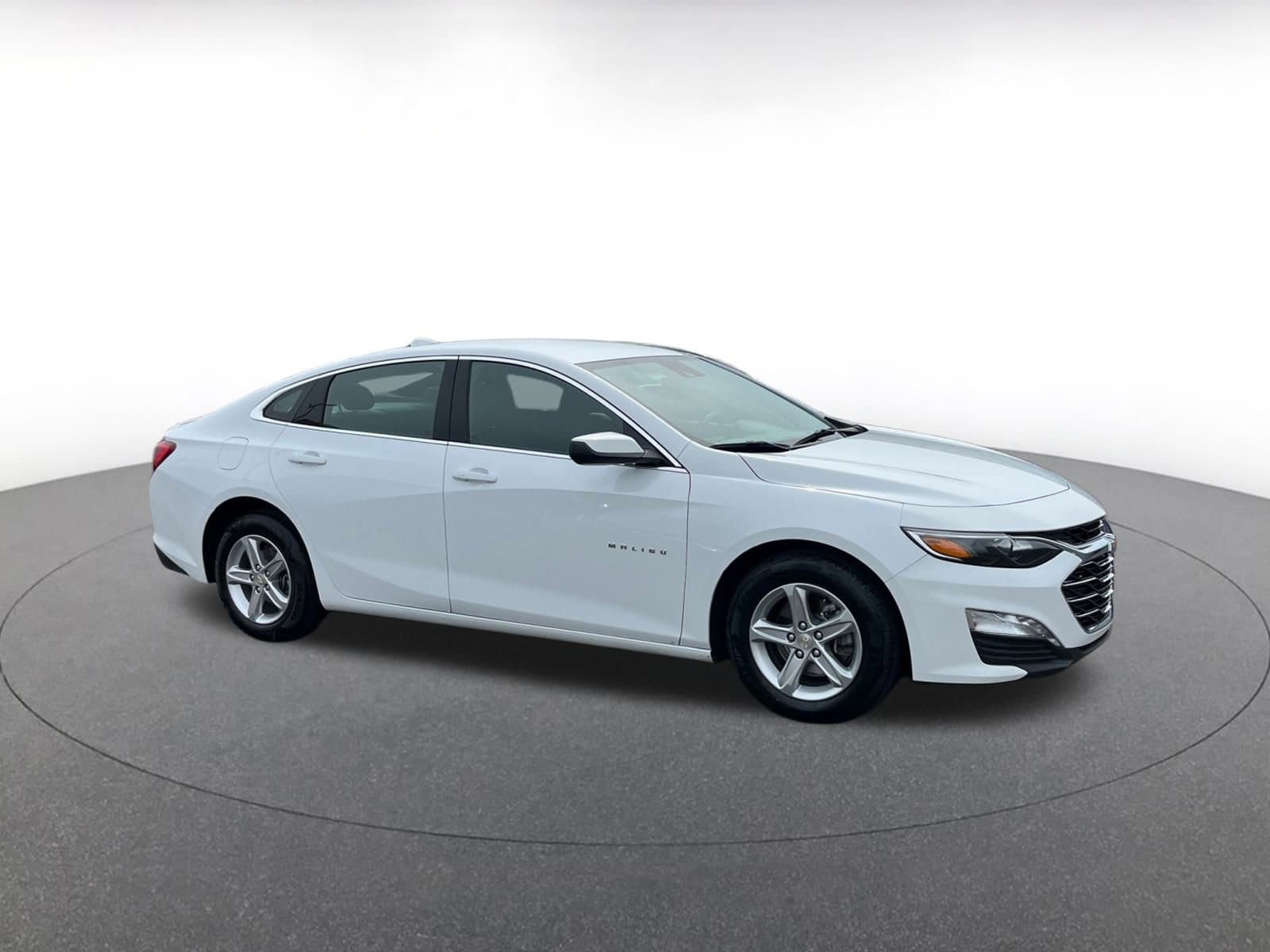 Thumbnail: 2024 Chevrolet Malibu - 1