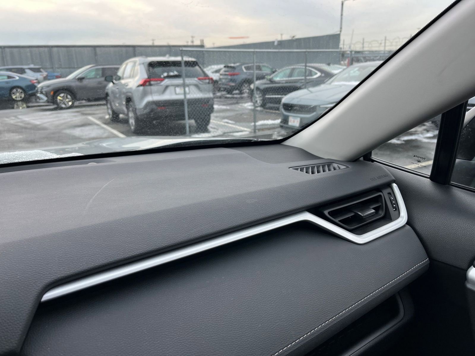 Thumbnail: 2025 Toyota RAV4 - 34