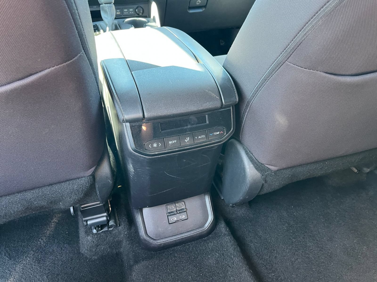 Thumbnail: 2025 Toyota Highlander - 20