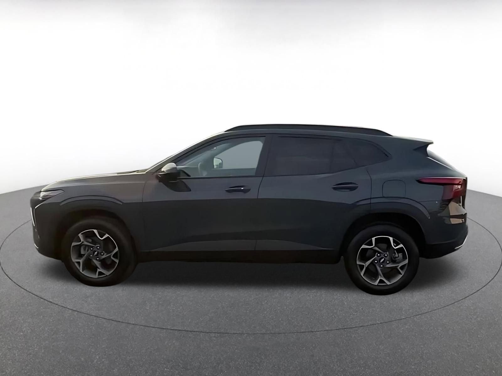Thumbnail: 2025 Chevrolet Trax - 8