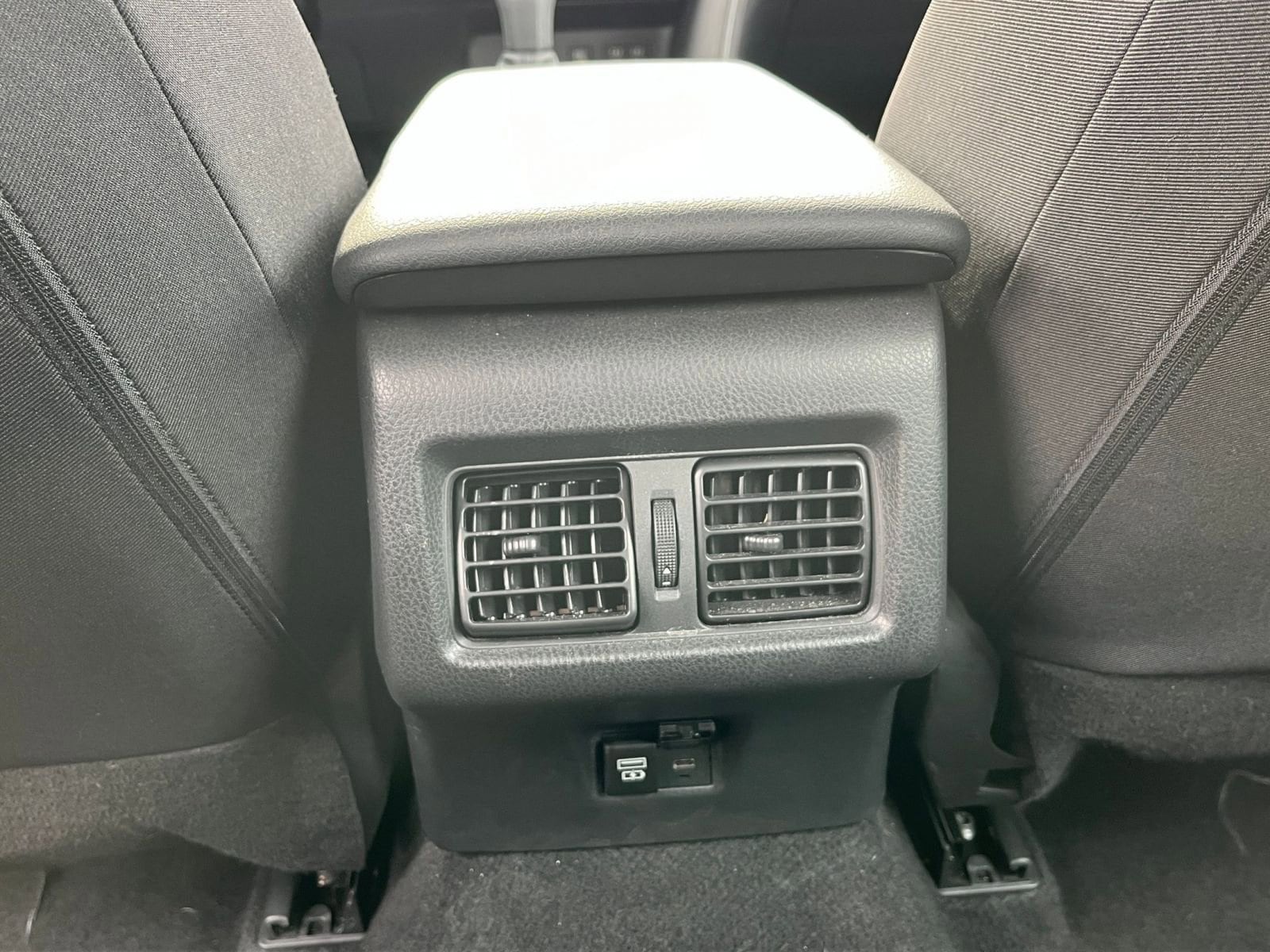 Thumbnail: 2025 Toyota Camry - 23