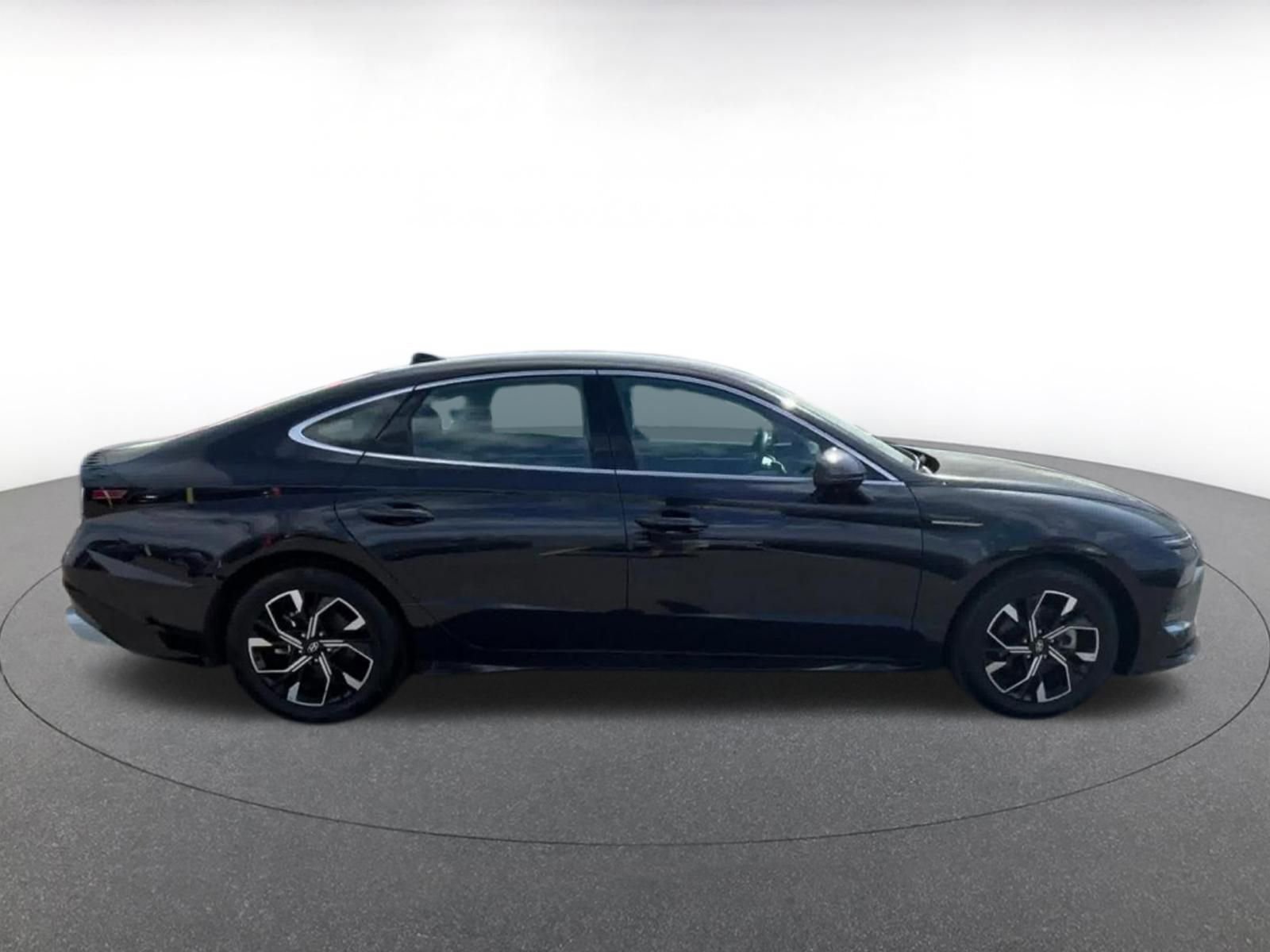 Thumbnail: 2025 Hyundai Sonata - 16