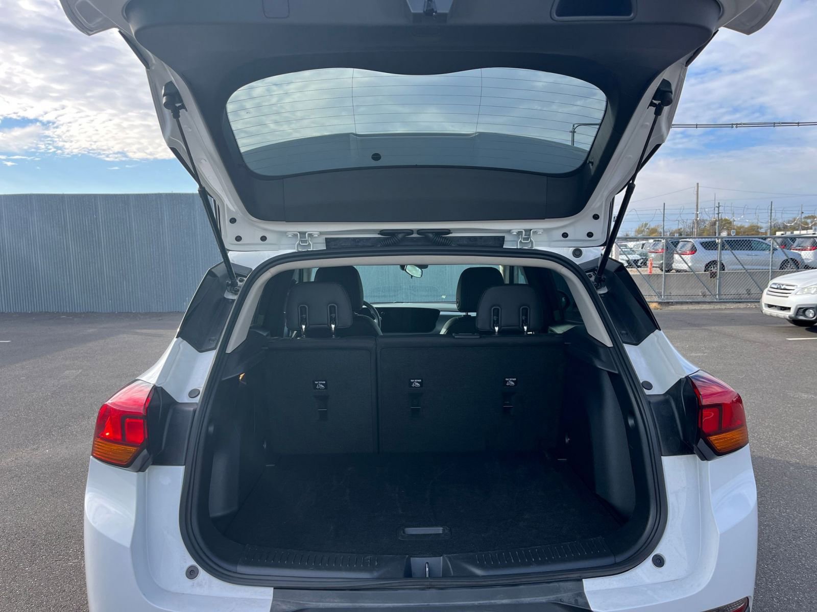 Thumbnail: 2025 Buick Encore GX - 30