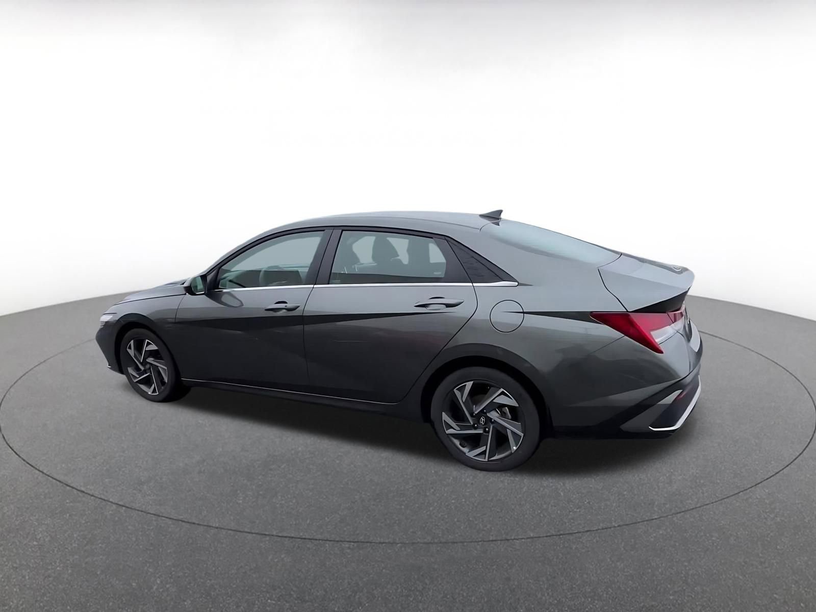 Thumbnail: 2025 Hyundai Elantra - 10