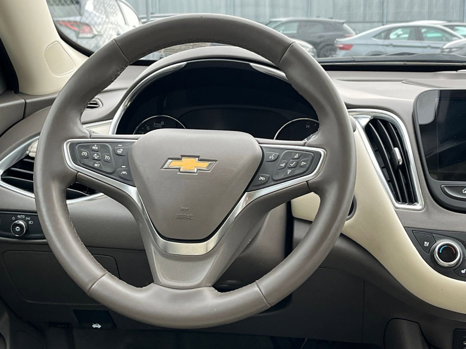 Thumbnail: 2024 Chevrolet Malibu - 28