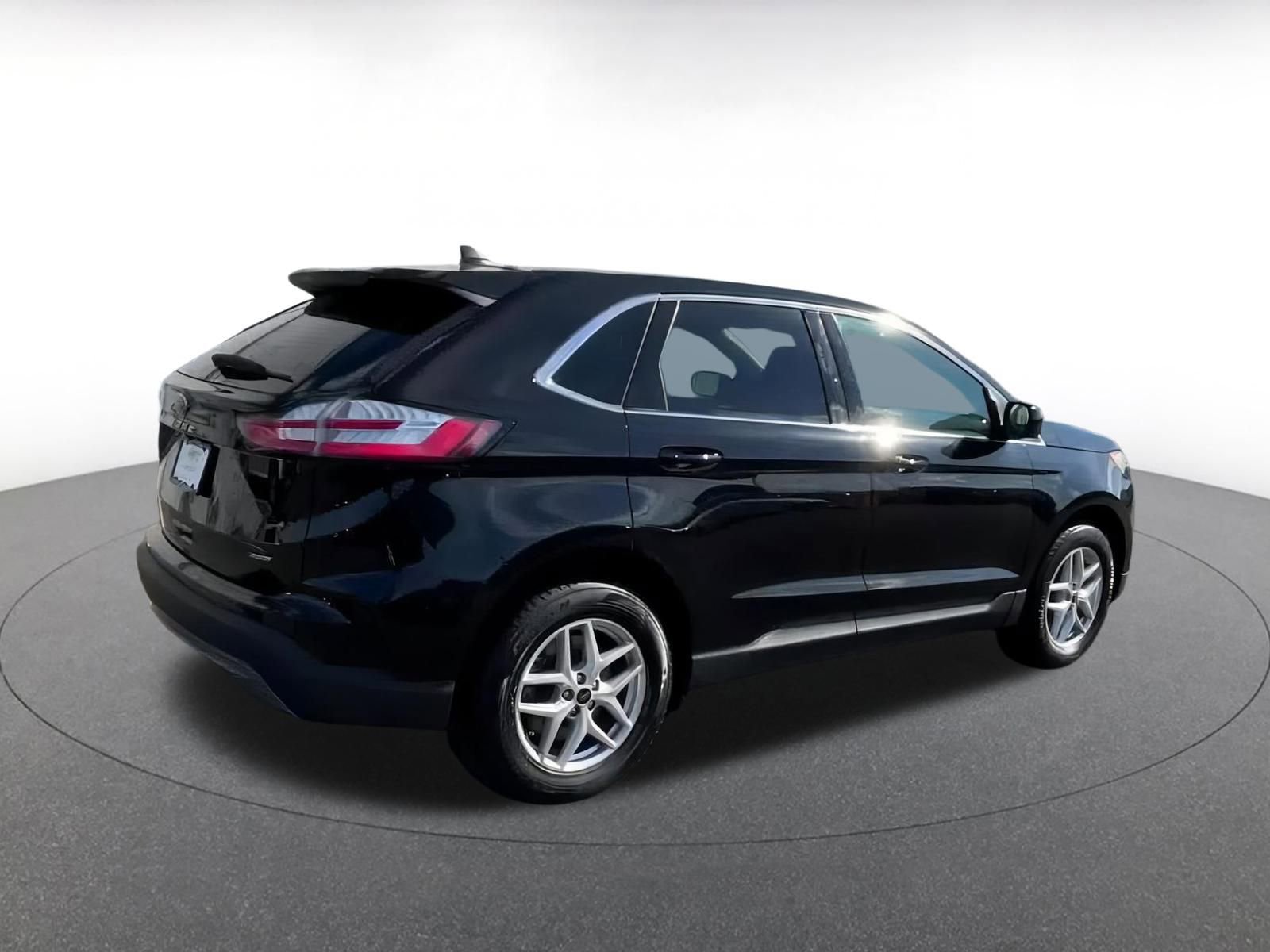 Thumbnail: 2024 Ford Edge - 13