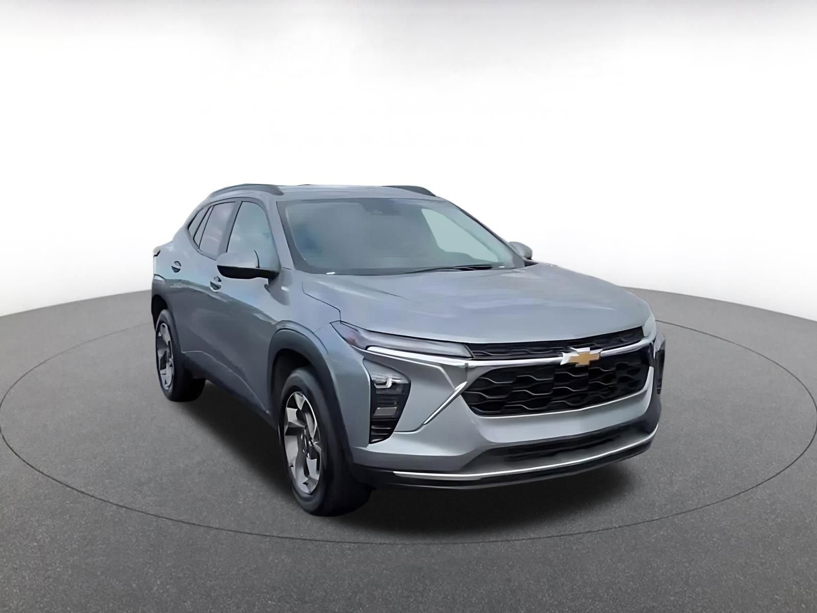 Thumbnail: 2025 Chevrolet Trax - 3