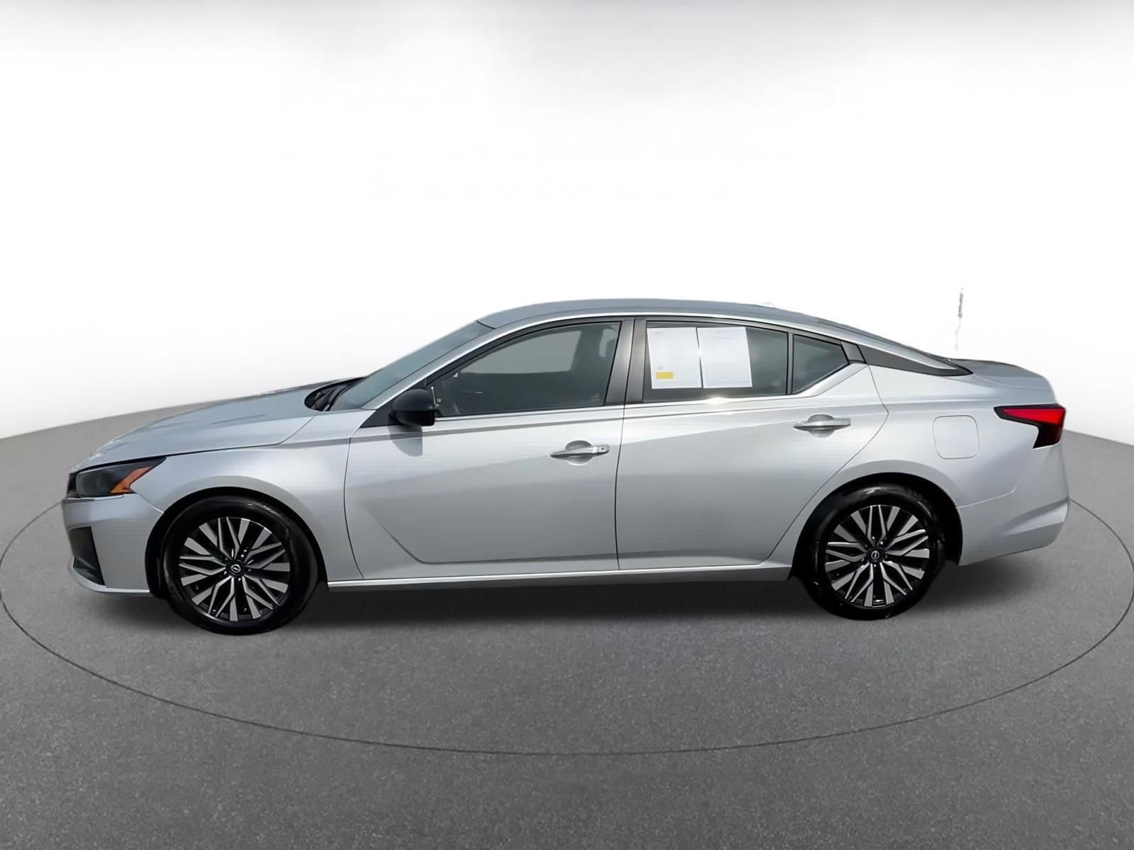 Thumbnail: 2024 Nissan Altima - 8