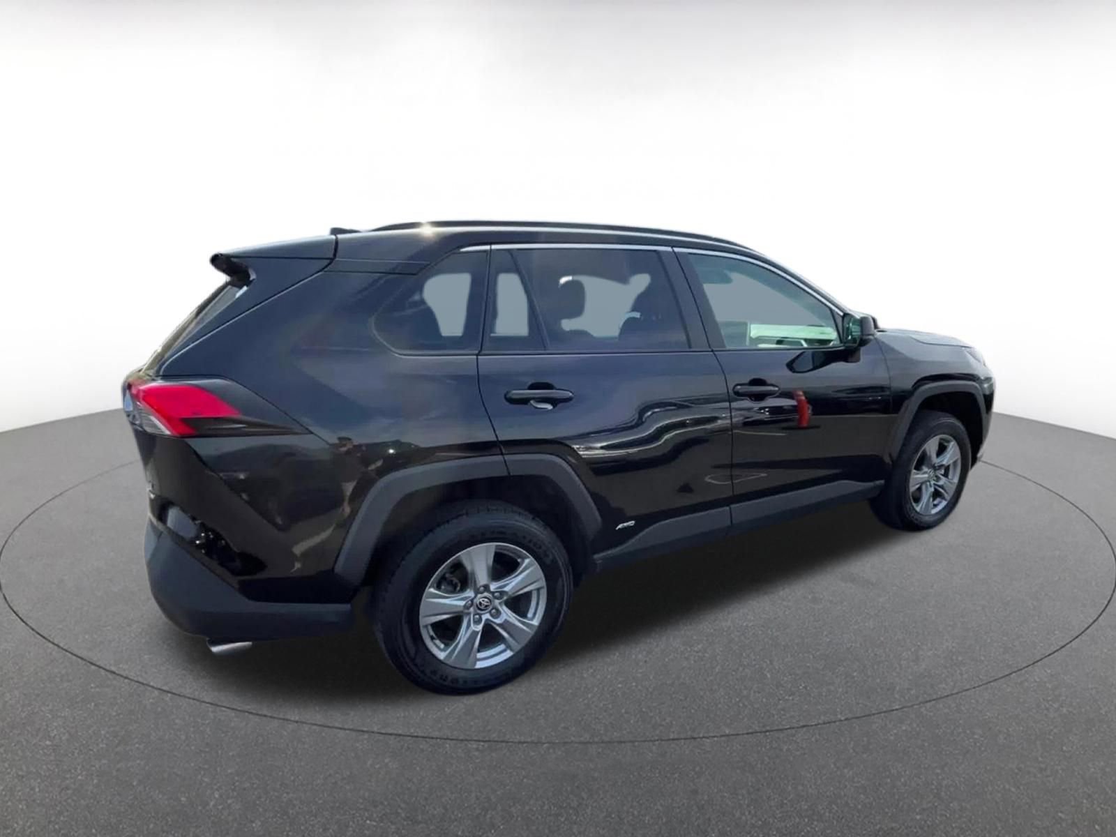 Thumbnail: 2025 Toyota RAV4 - 15