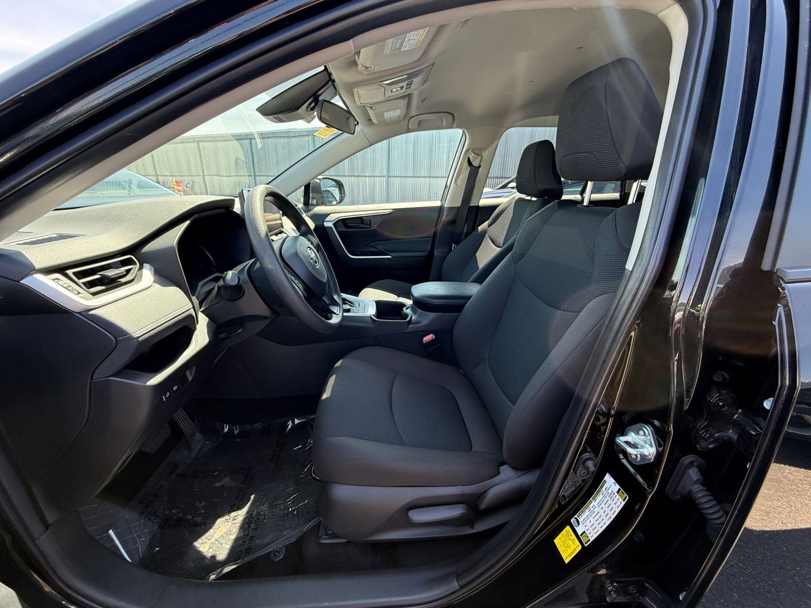 Thumbnail: 2025 Toyota RAV4 - 25