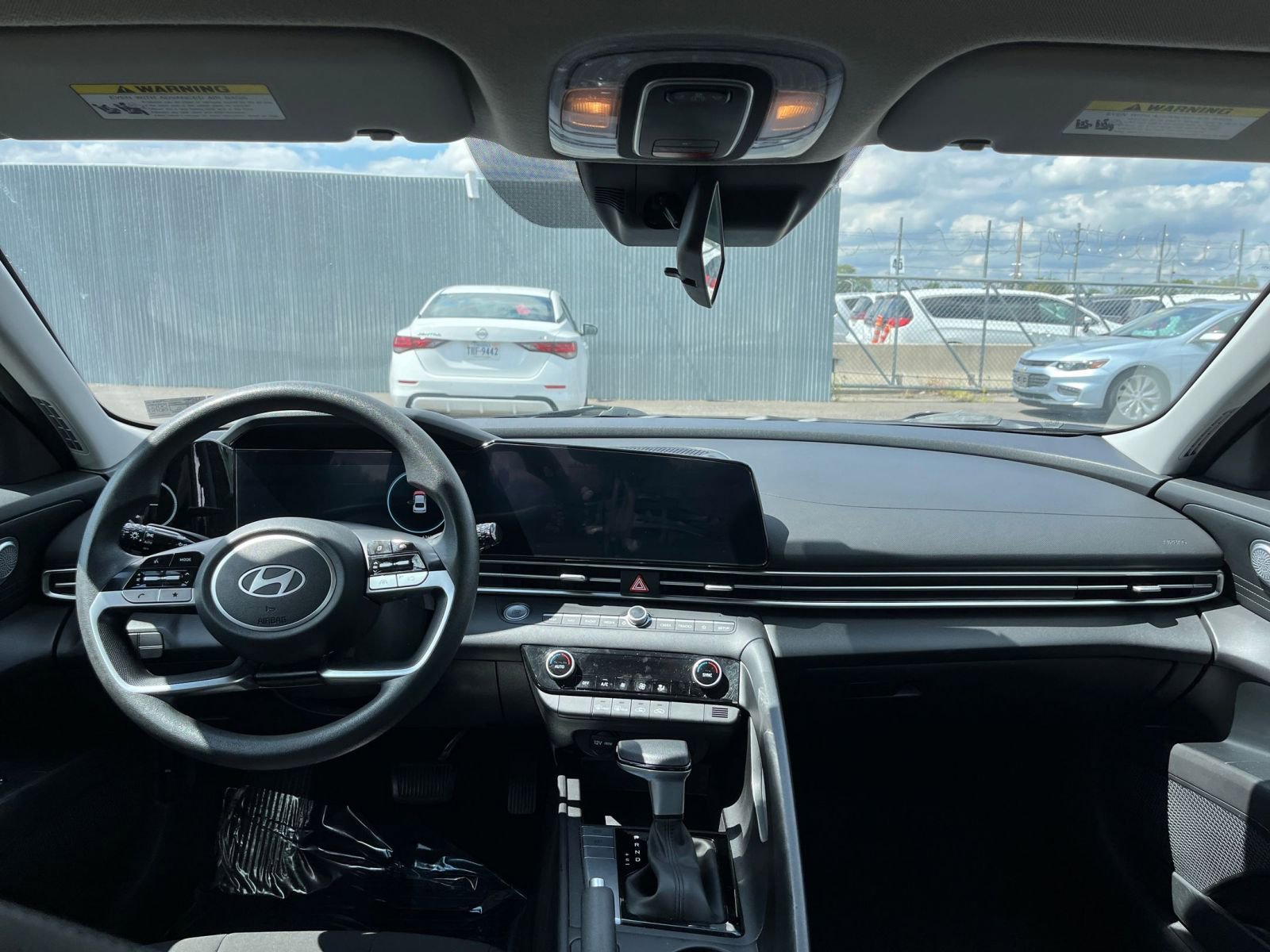Thumbnail: 2024 Hyundai Elantra - 32