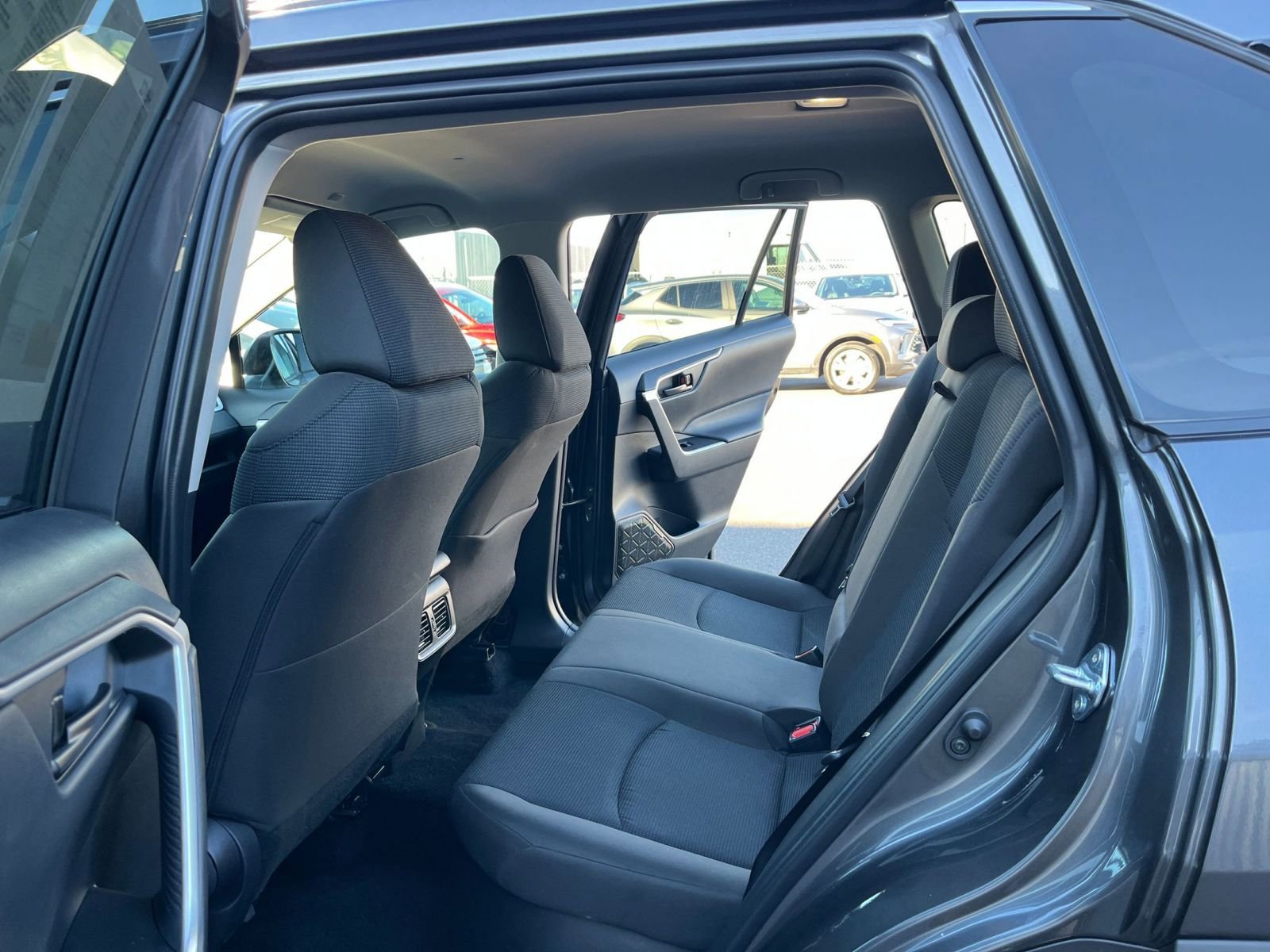 Thumbnail: 2025 Toyota RAV4 - 25