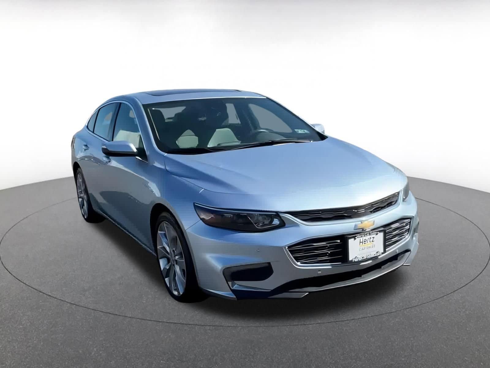 Thumbnail: 2017 Chevrolet Malibu - 3