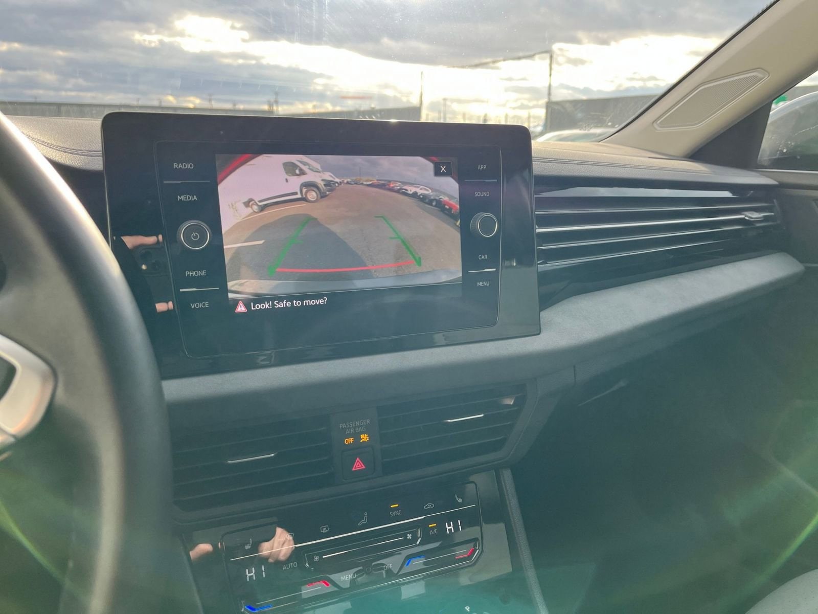 Thumbnail: 2025 Volkswagen Jetta - 21