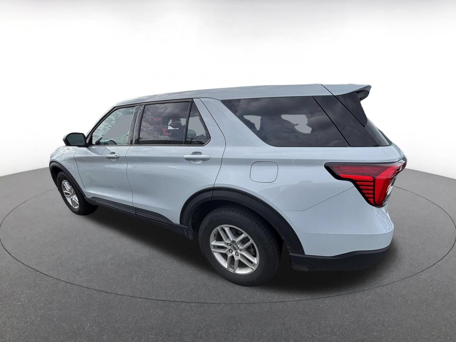 Thumbnail: 2026 Ford Explorer - 8