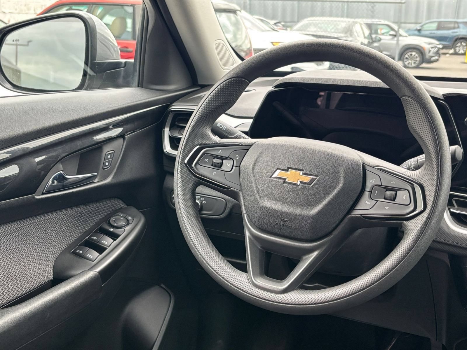 Thumbnail: 2025 Chevrolet TrailBlazer - 27