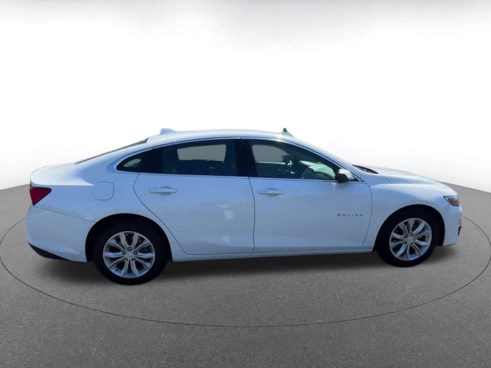 Thumbnail: 2024 Chevrolet Malibu - 16