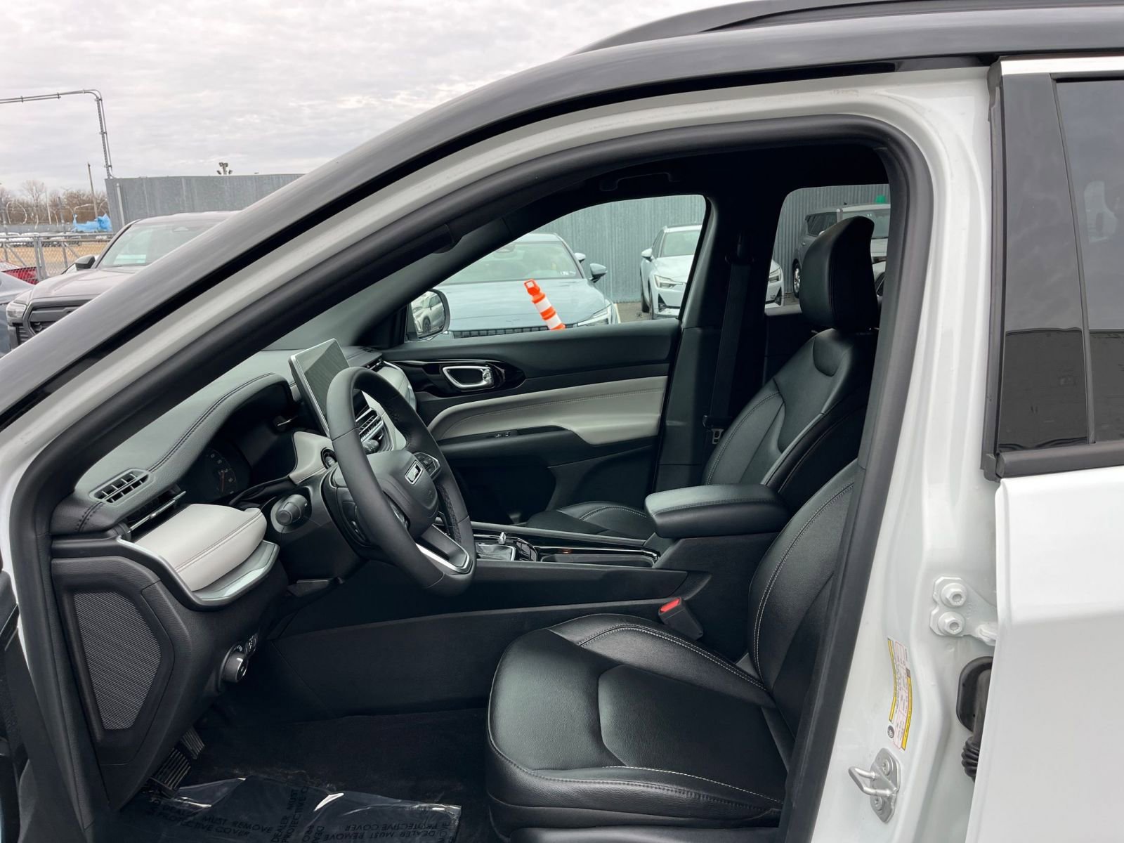 Thumbnail: 2025 Jeep Compass - 27