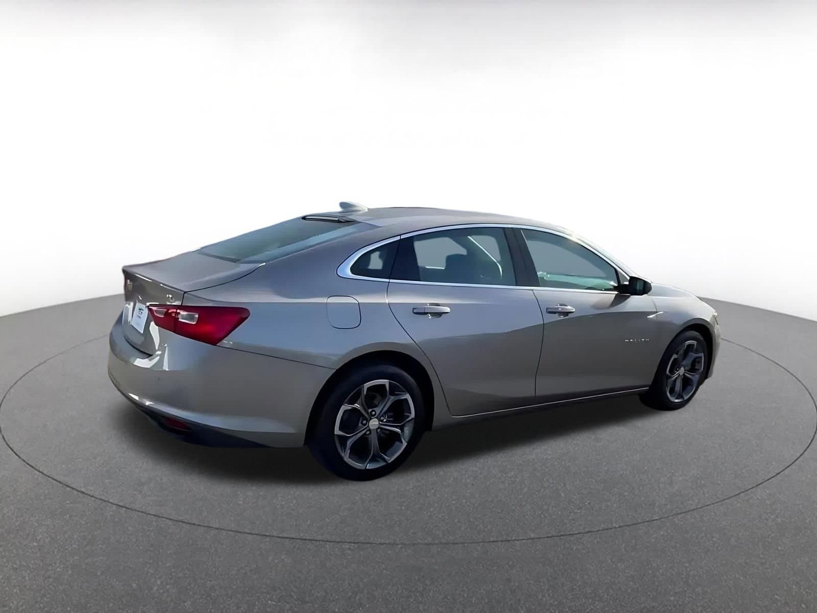 Thumbnail: 2024 Chevrolet Malibu - 15