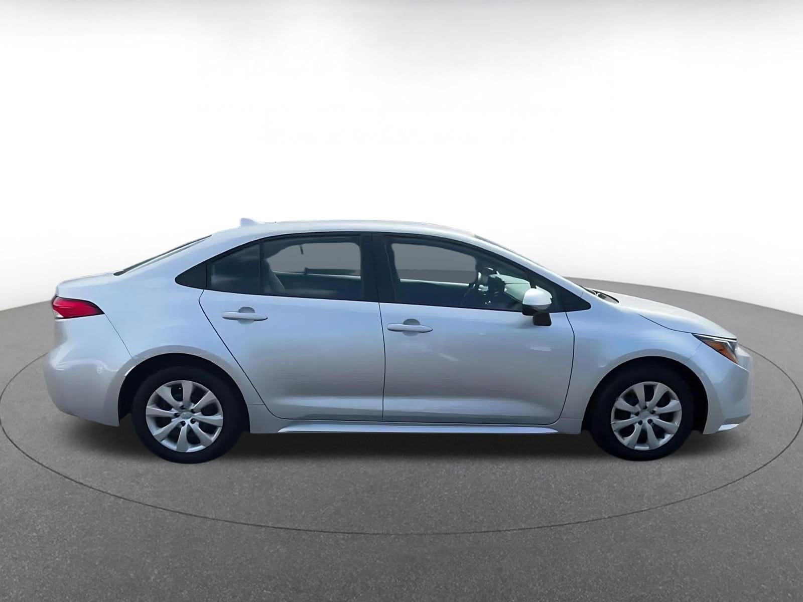 Thumbnail: 2025 Toyota Corolla - 16