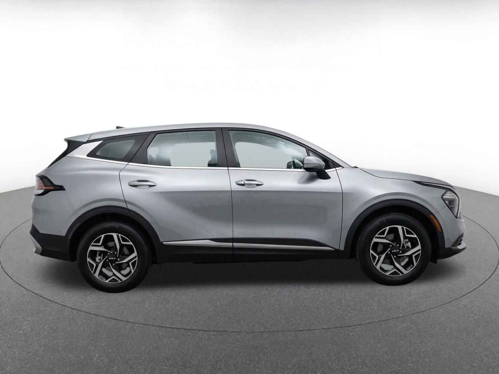 Thumbnail: 2025 Kia Sportage - 10