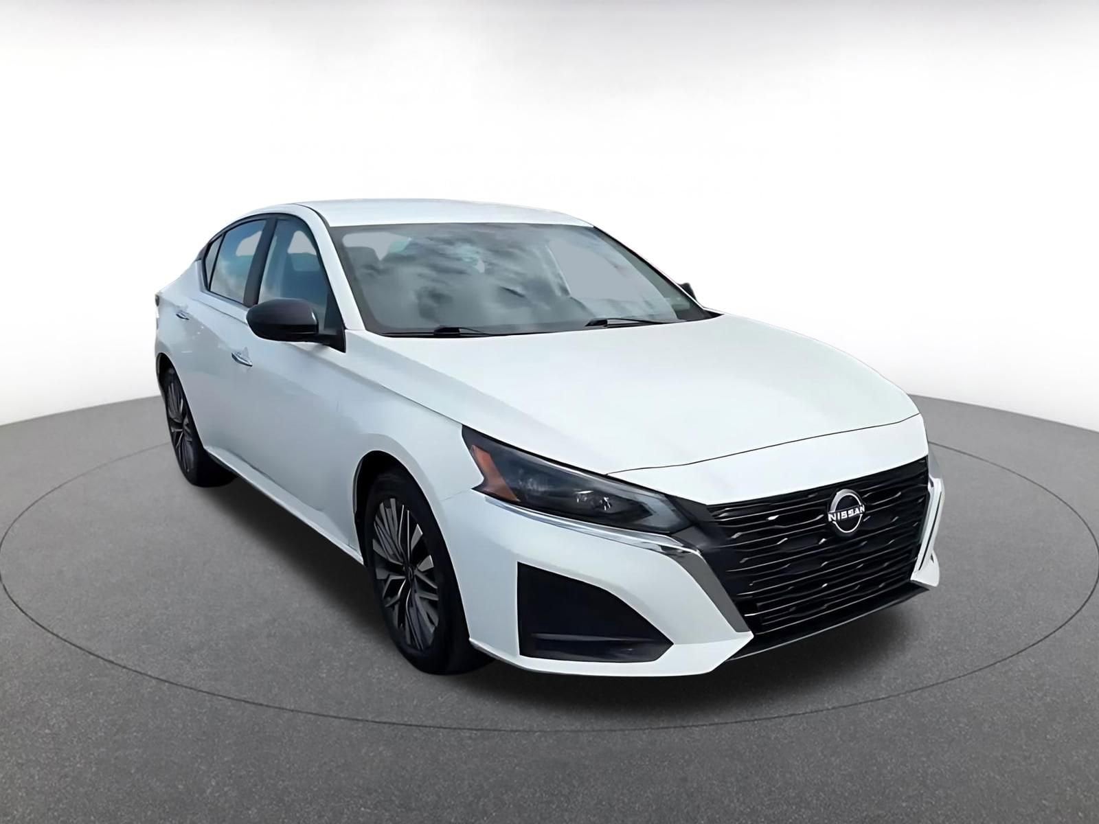 Thumbnail: 2025 Nissan Altima - 3