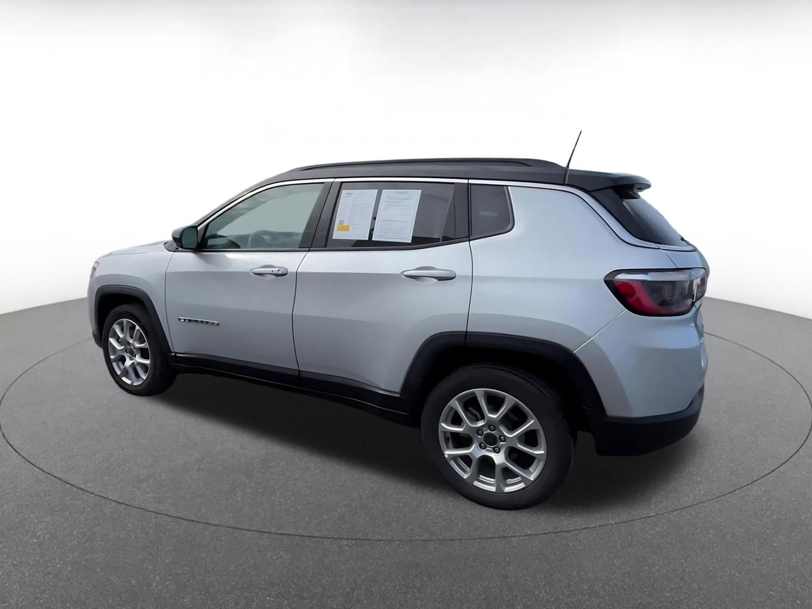 Thumbnail: 2025 Jeep Compass - 10