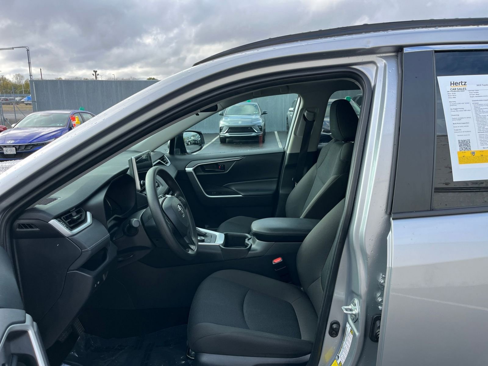 Thumbnail: 2025 Toyota RAV4 - 26