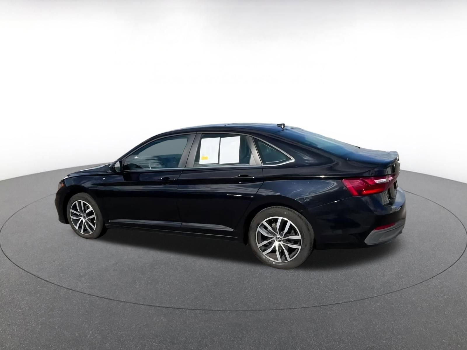 Thumbnail: 2025 Volkswagen Jetta - 10