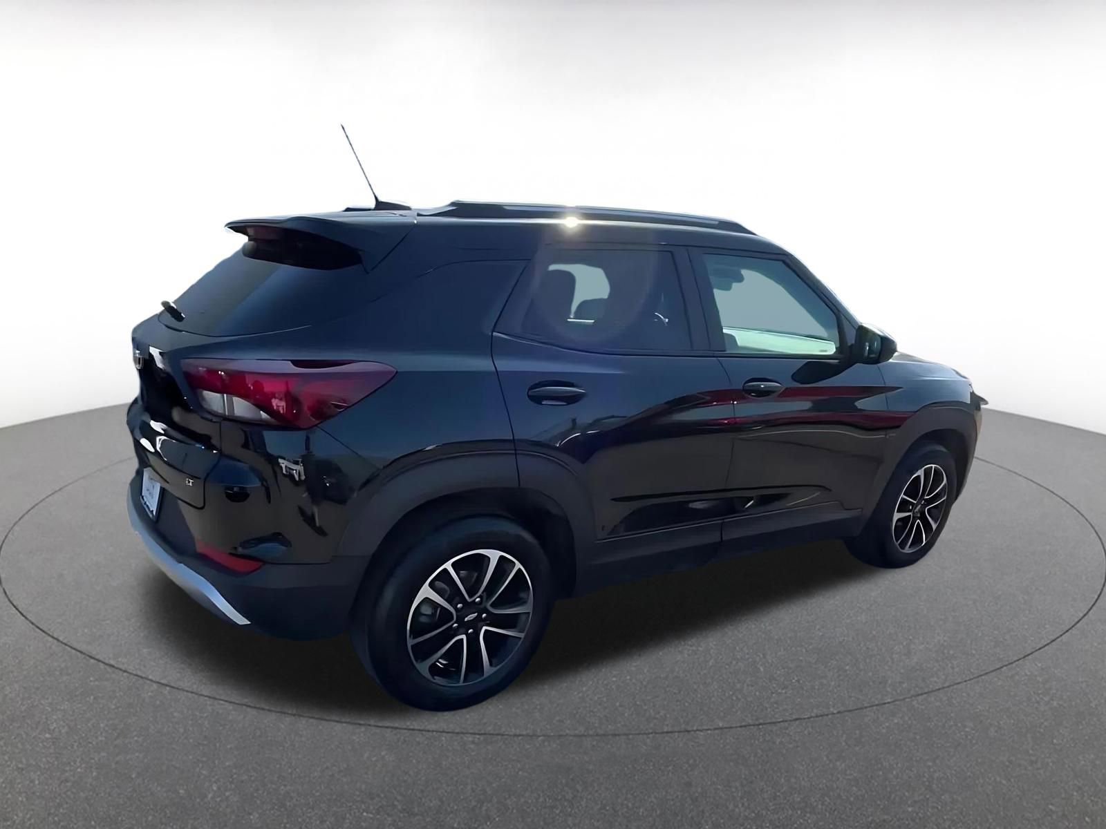 Thumbnail: 2025 Chevrolet TrailBlazer - 15