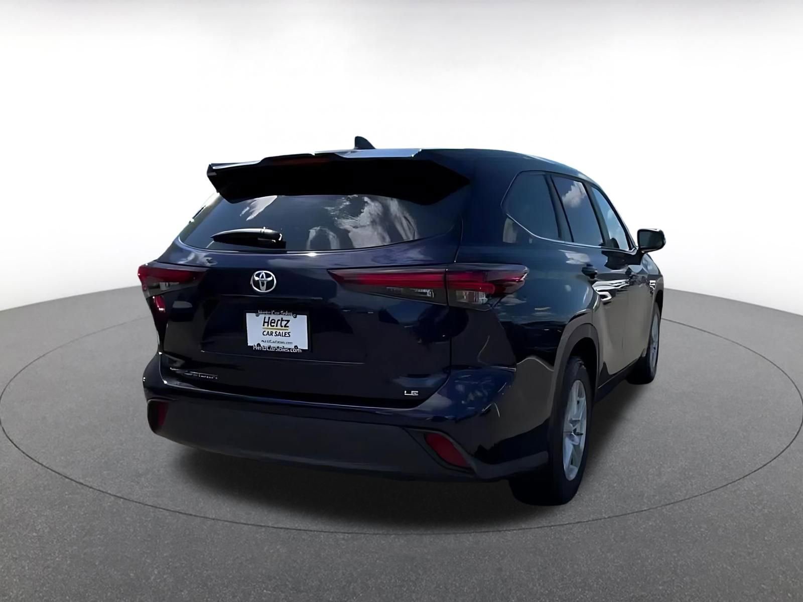 Thumbnail: 2025 Toyota Highlander - 15