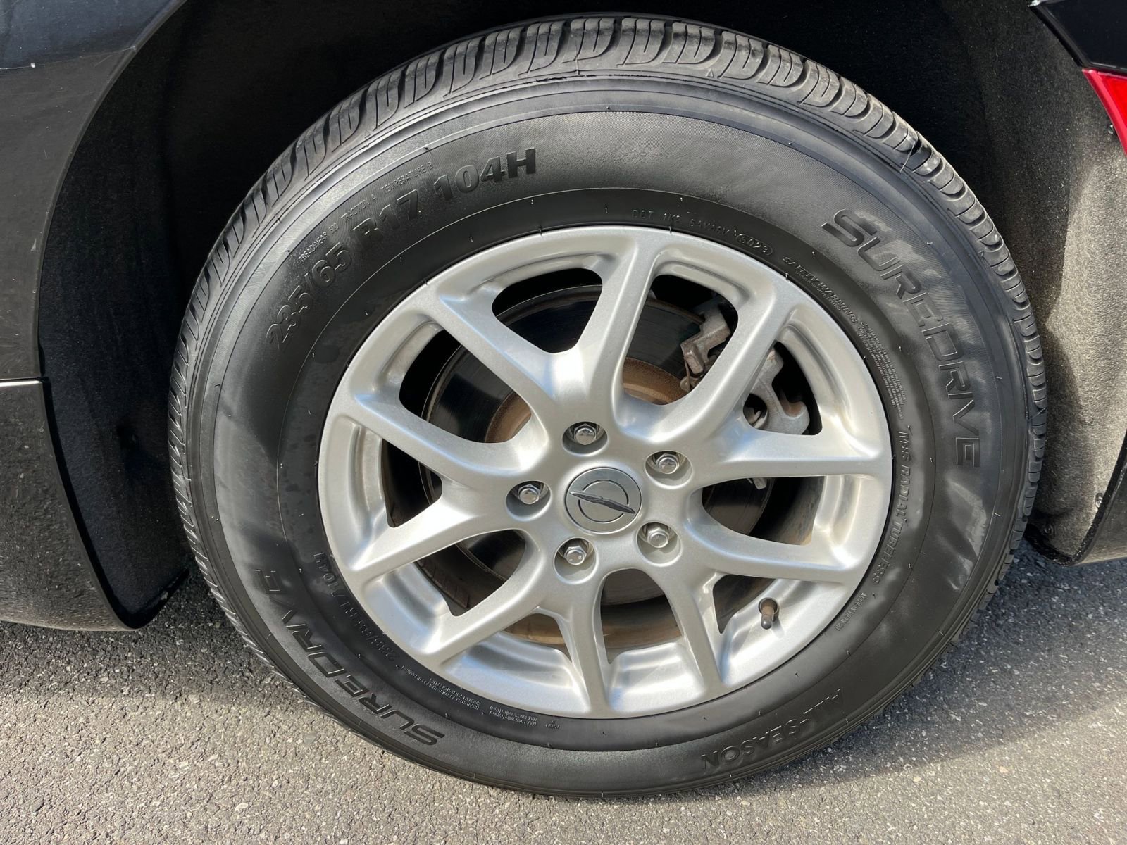 Thumbnail: 2023 Chrysler Voyager - 33