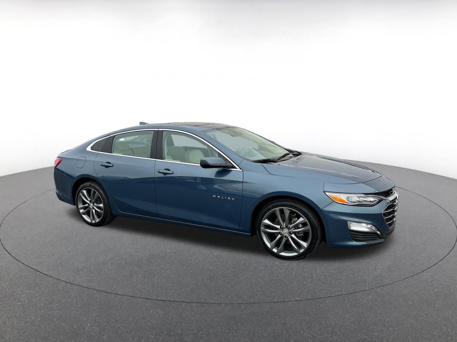 Thumbnail: 2024 Chevrolet Malibu - 1