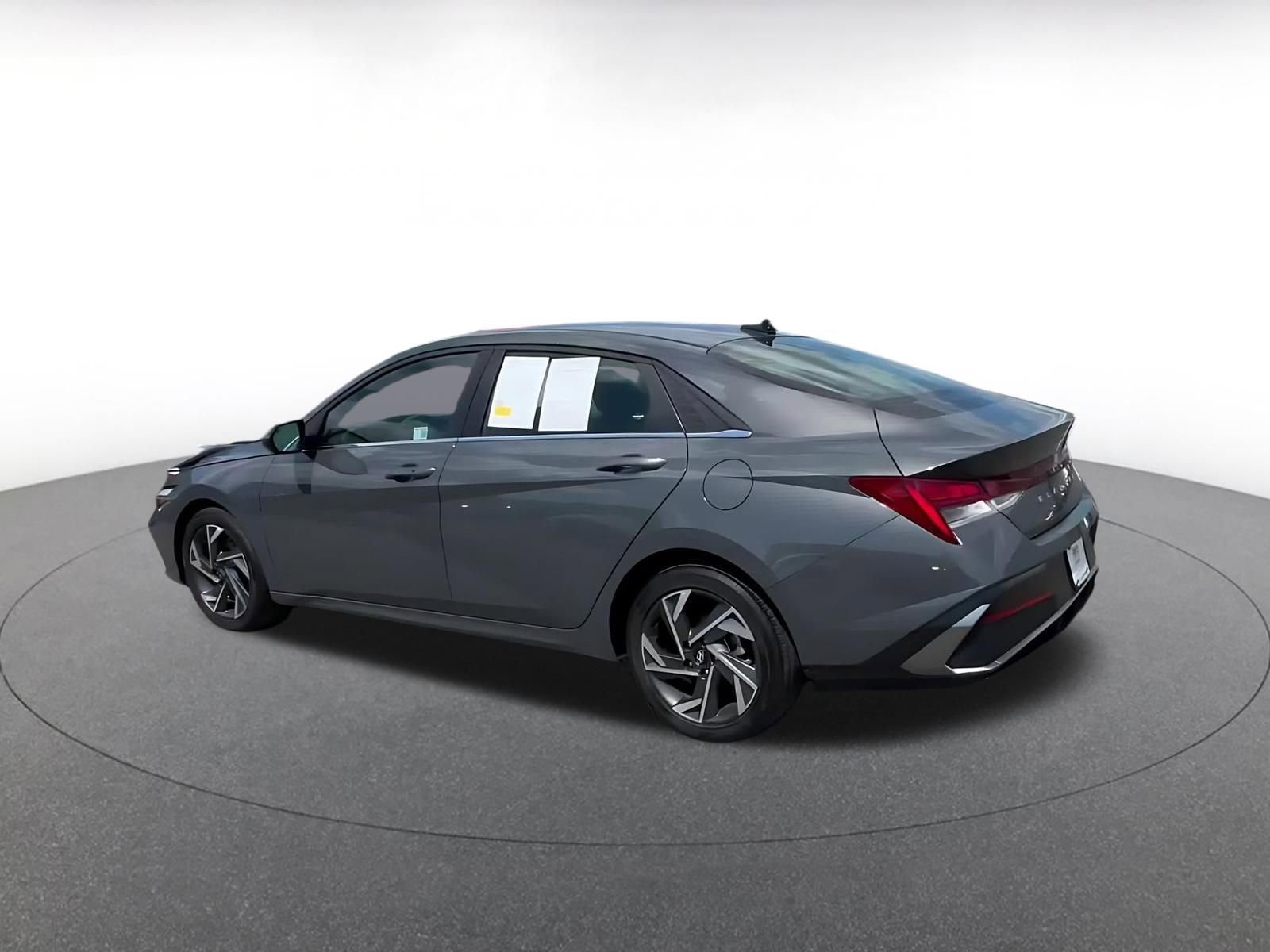 Thumbnail: 2025 Hyundai Elantra - 10