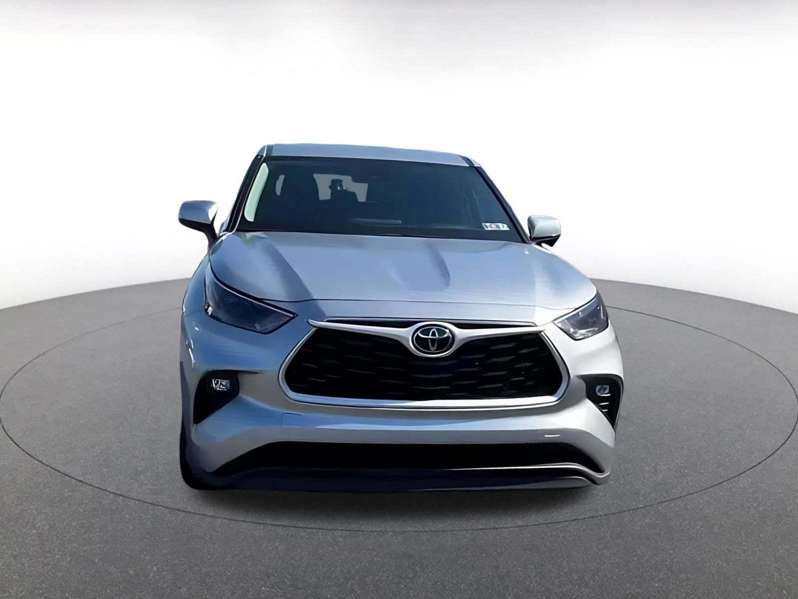 Thumbnail: 2025 Toyota Highlander - 4