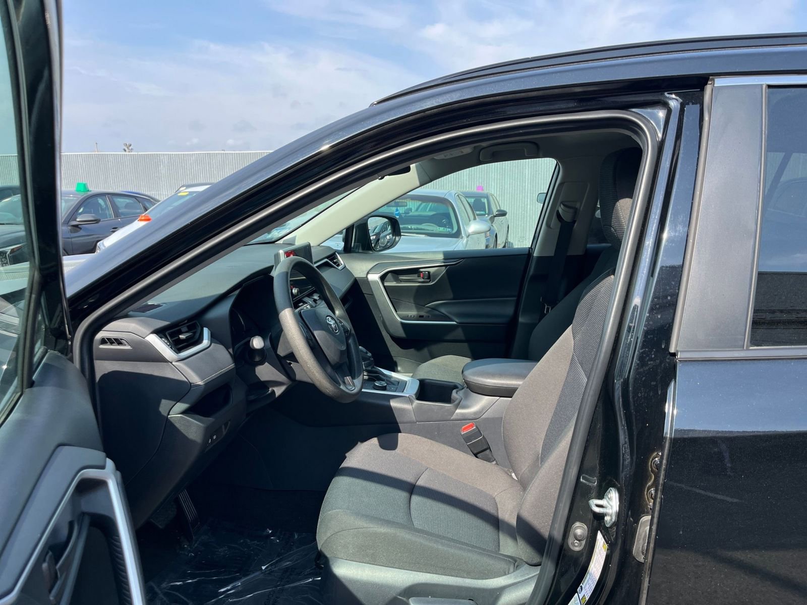 Thumbnail: 2025 Toyota RAV4 - 26