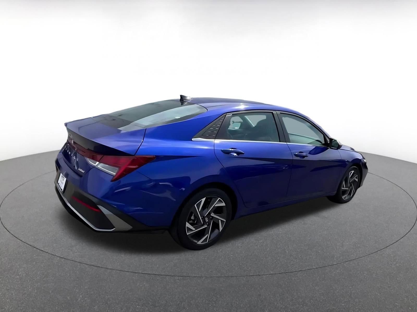 Thumbnail: 2025 Hyundai Elantra - 13