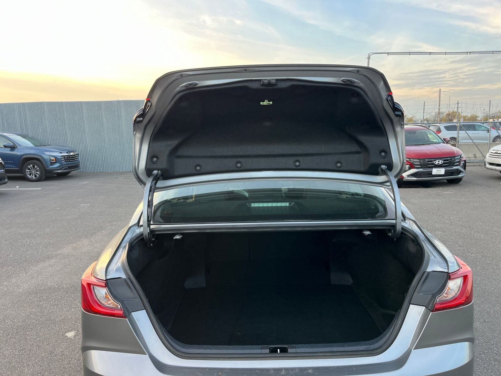 Thumbnail: 2025 Toyota Camry - 31