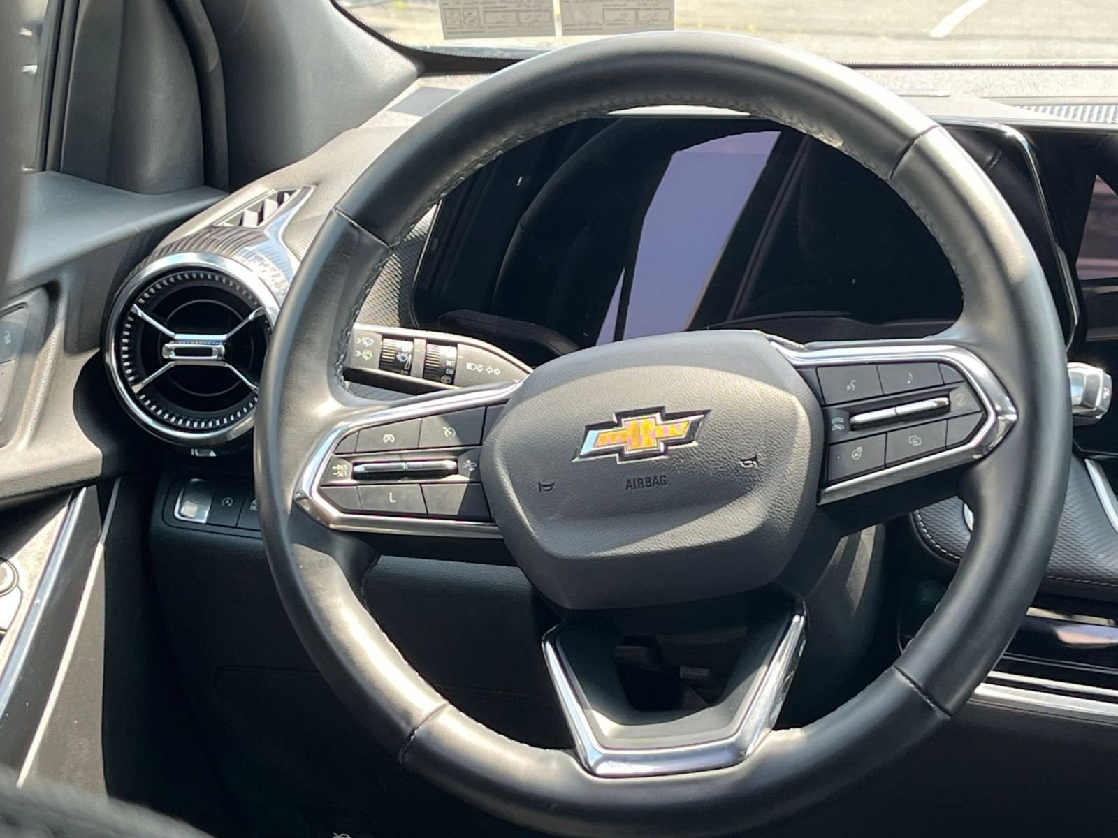 Thumbnail: 2025 Chevrolet Equinox - 28
