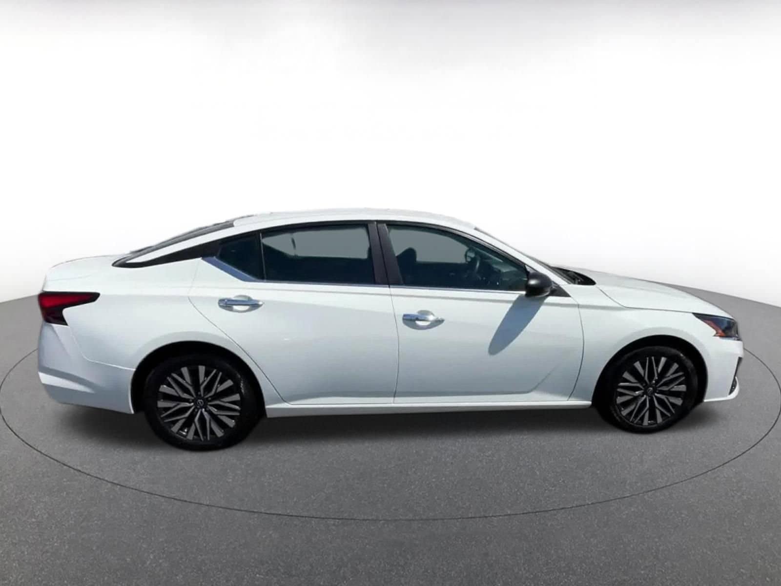 Thumbnail: 2025 Nissan Altima - 16