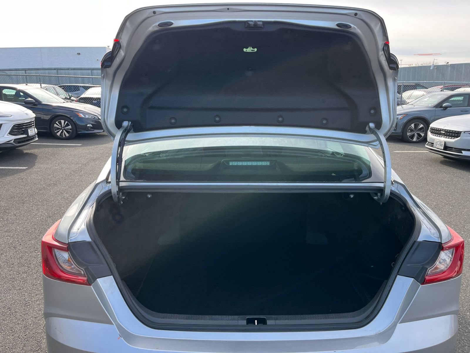 Thumbnail: 2025 Toyota Camry - 30