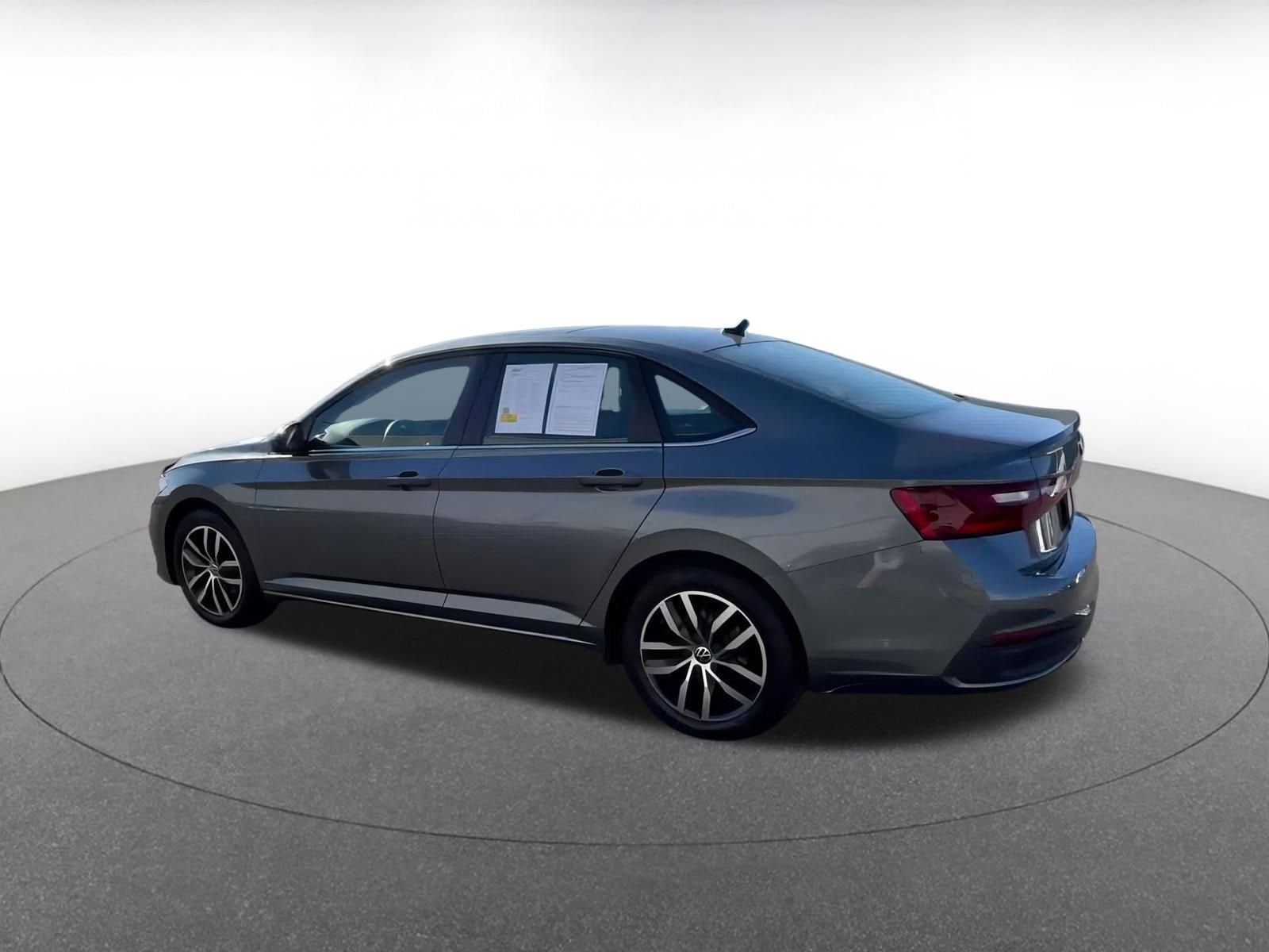 Thumbnail: 2025 Volkswagen Jetta - 10