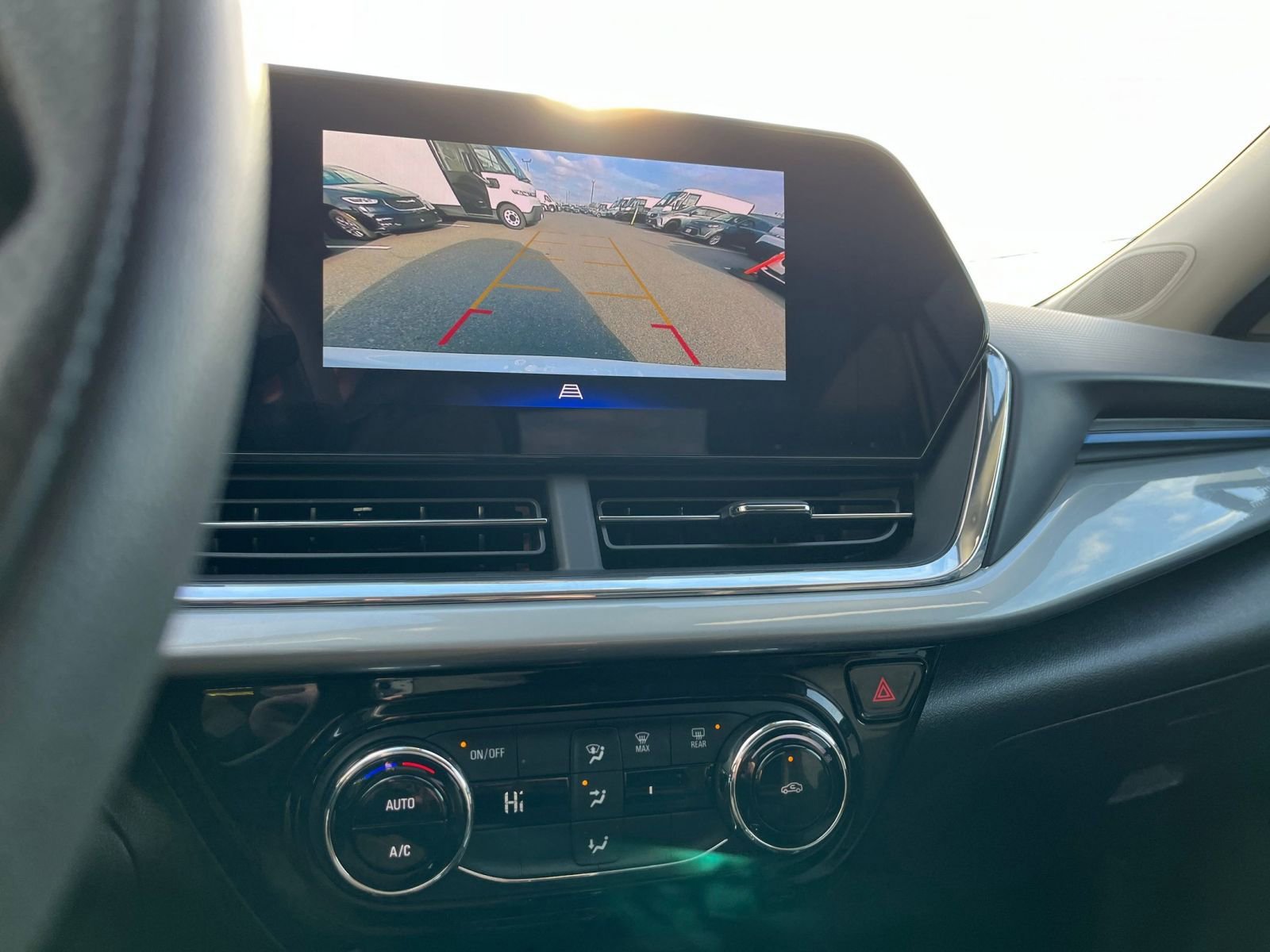 Thumbnail: 2025 Chevrolet Trax - 21