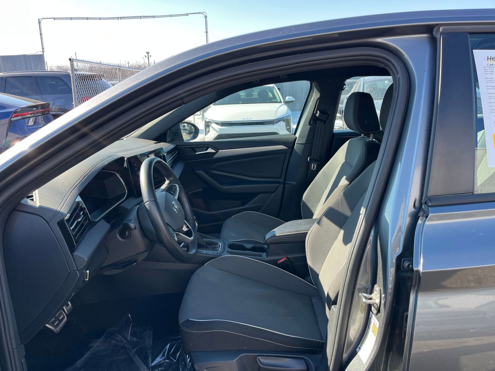 Thumbnail: 2025 Volkswagen Jetta - 25