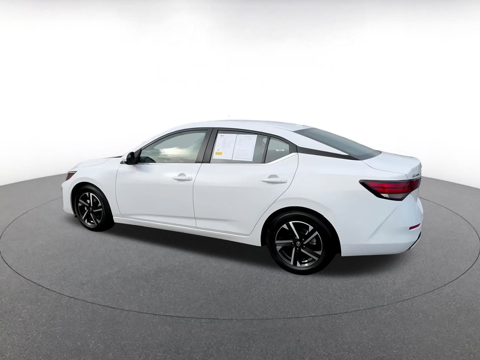 Thumbnail: 2024 Nissan Sentra - 10