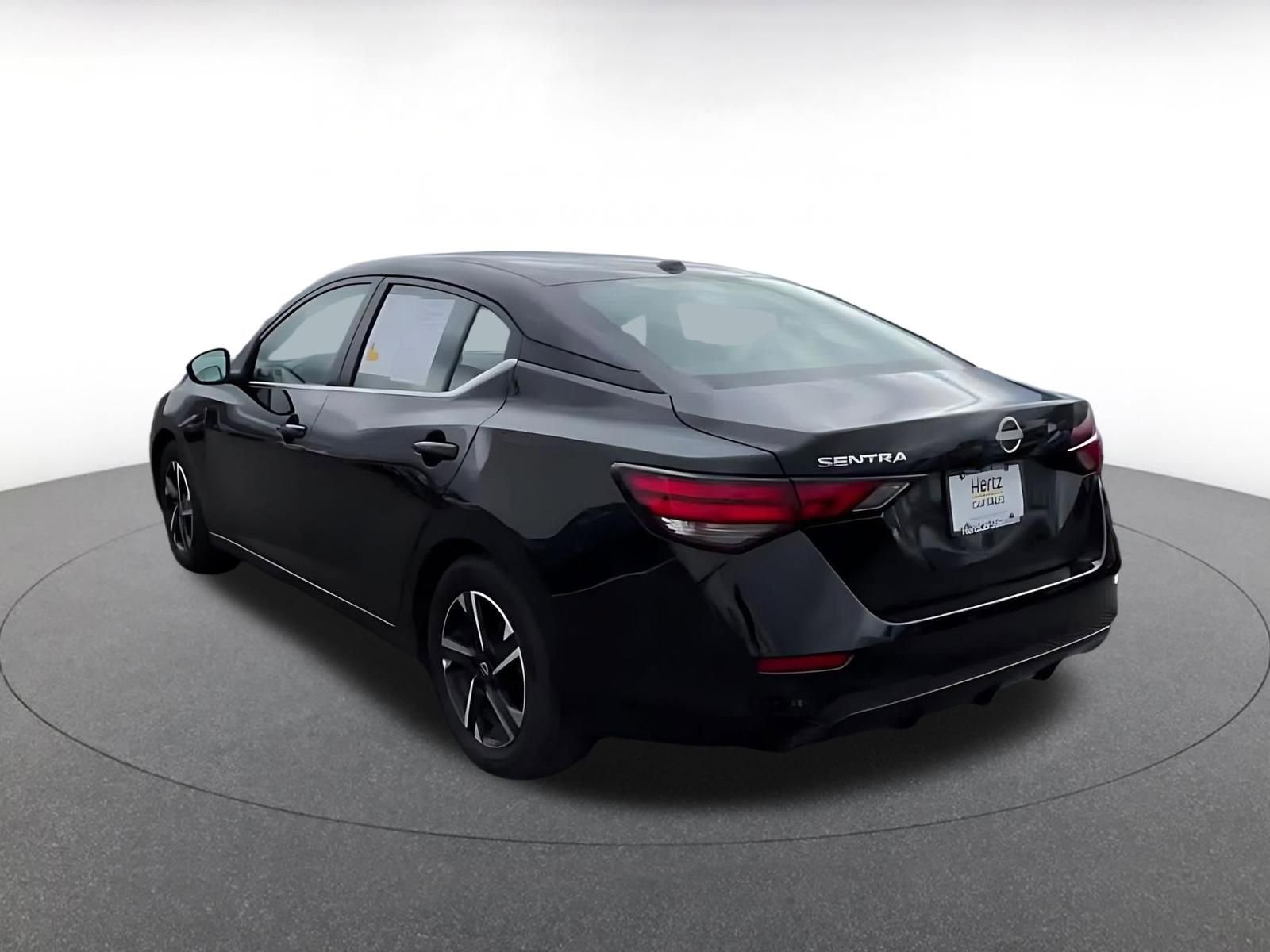 Thumbnail: 2025 Nissan Sentra - 10